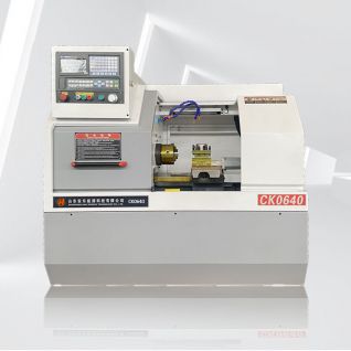 Мини токарный станок с ЧПУ для металла CK0640